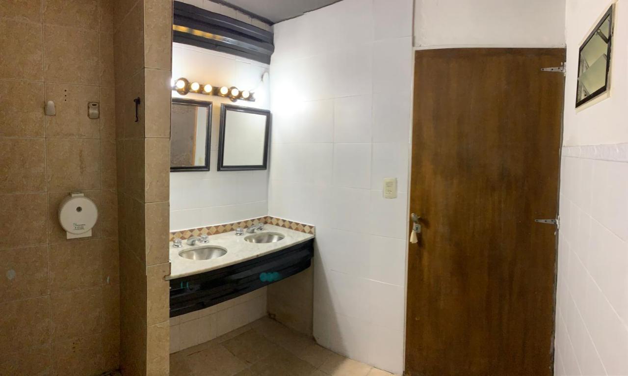 Mibaq Palermo Hostel Buenos Aires Bagian luar foto